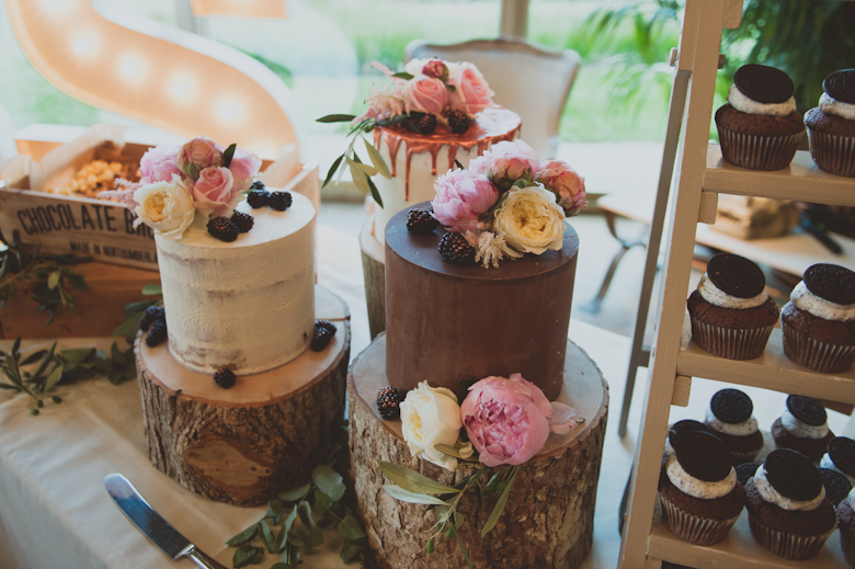 wedding cakes - Western Asian Wedding Photography