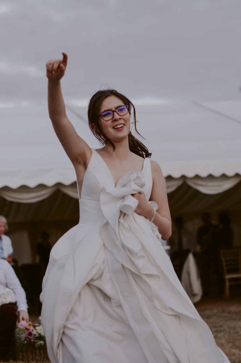 relaxed documentary wedding photographer barn dance